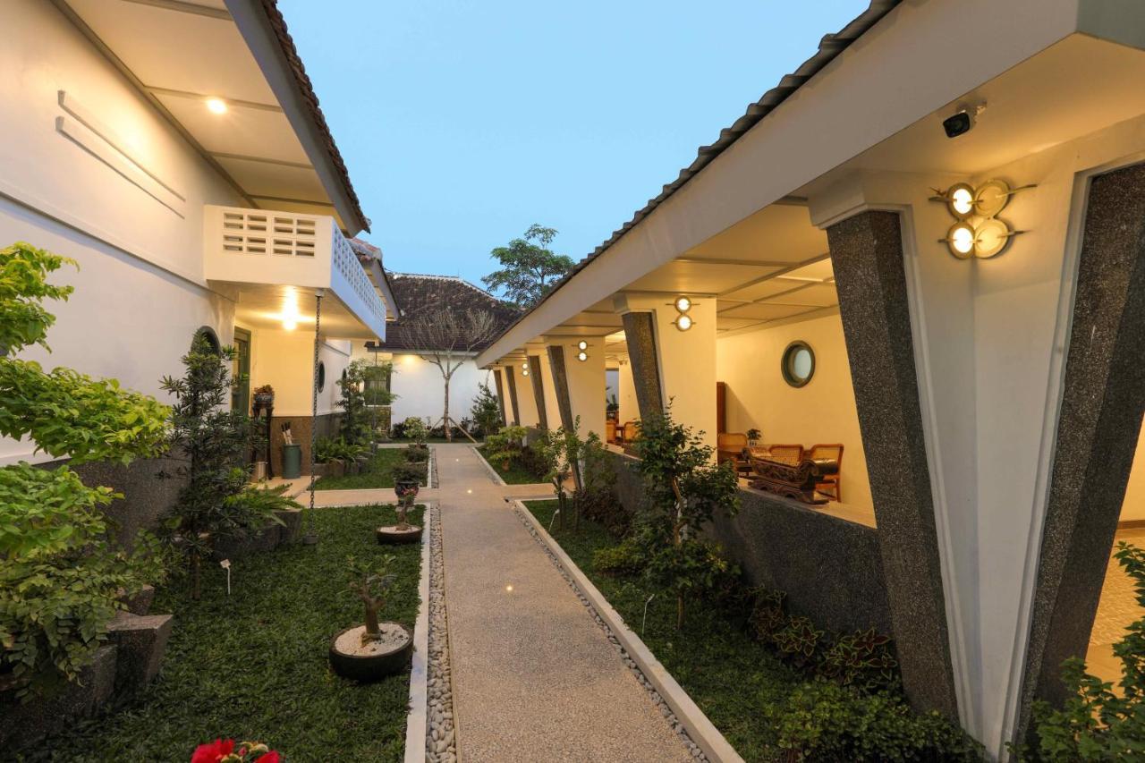 Ceria Hotel At Alun Alun Yogyakarta Exterior photo