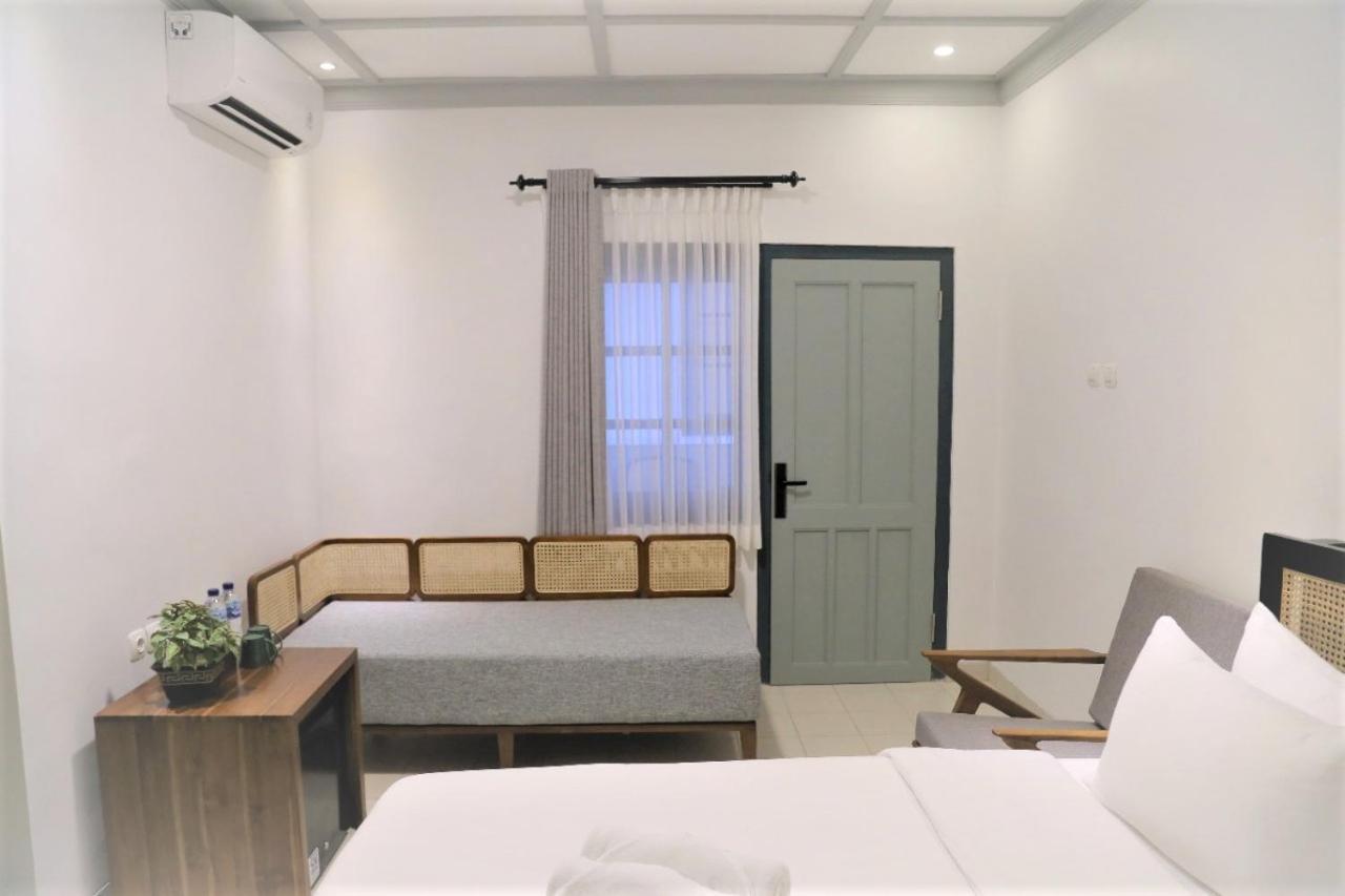 Ceria Hotel At Alun Alun Yogyakarta Room photo